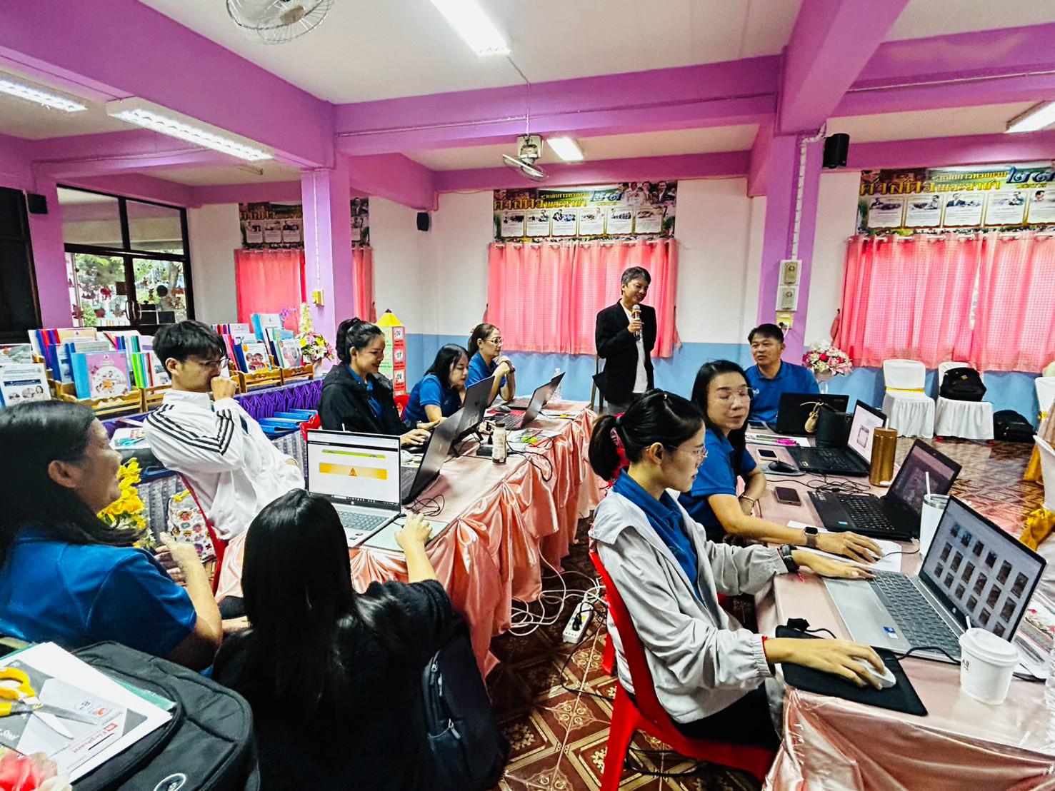 19. โครงการการพัฒนาบอร์ดเกมการเรียนรู้ เพื่อส่งเสริมคุณลักษณะอันพึงประสงค์ของผู้เรียนตามบริบทโรงเรียน ภายใต้โครงการพัฒนาคุณภาพการศึกษาและการพัฒนาท้องถิ่นโดยมีสถาบันอุดมศึกษาเป็นพี่เลี้ยงเครือข่ายเพื่อการพัฒนาอุดมศึกษา